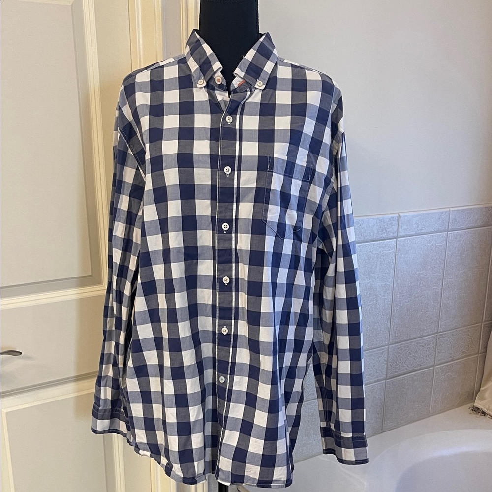 Crown and Ivey Men's Blue and White Checkered Shirt